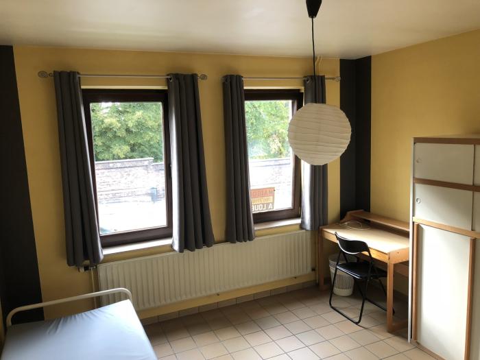合租房 15 m² 在 Namur Salzinnes / Bas prés