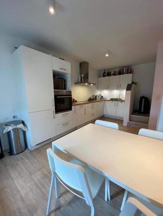 Salle à Manger + cuisine