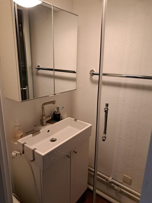 Salle de douche commune aux 2 kots