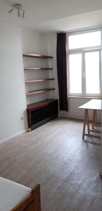 合租房 14 m² 在 Namur Centre - La Corbeille
