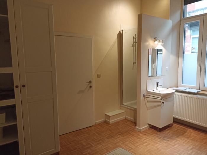lavabo et douche