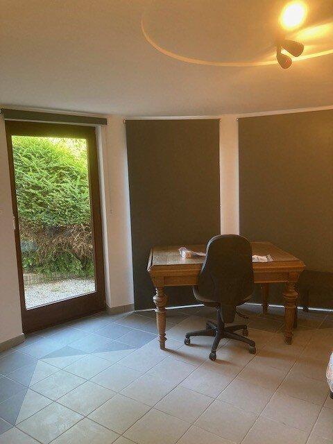 Room in owner's house 40 m² in Namur Belgrade