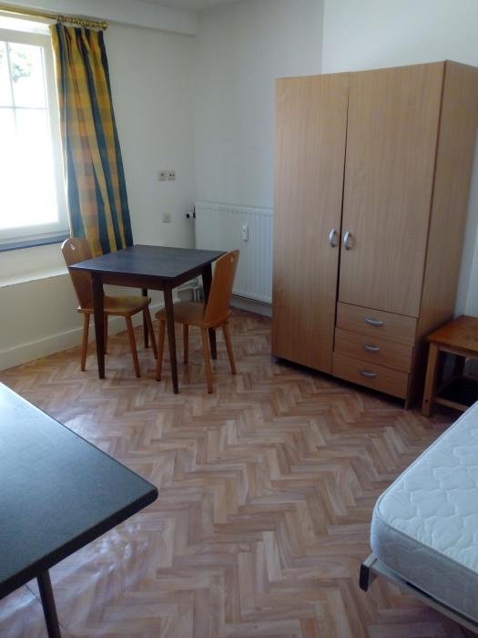 与房东合租 42 m² 在 Namur Bomel-Heuvy