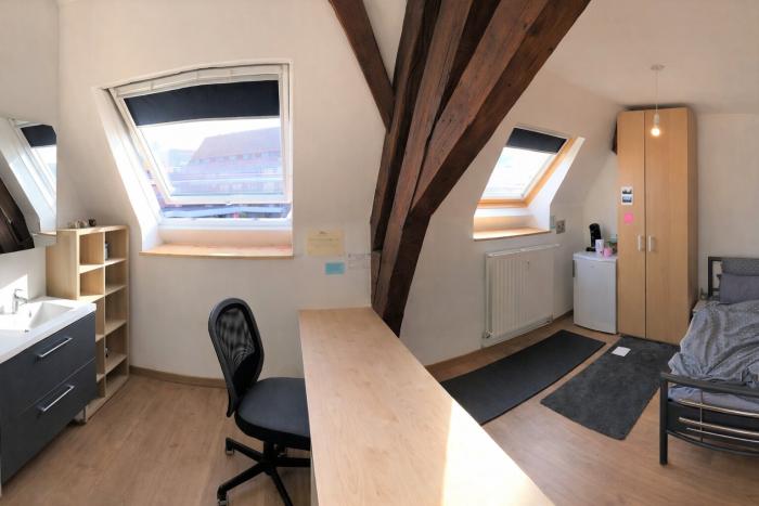 合租房 18 m² 在 Namur Centre - La Corbeille