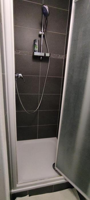Douche carrelée