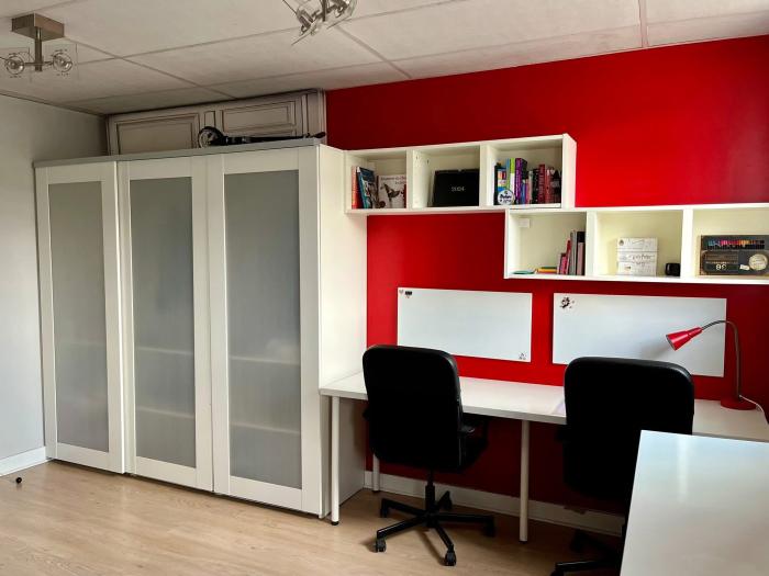 bureau et garde robe