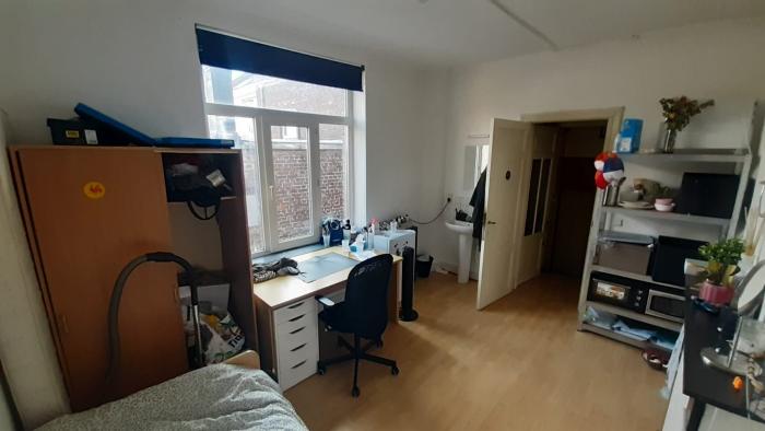 合租房 16 m² 在 Namur Centre - La Corbeille
