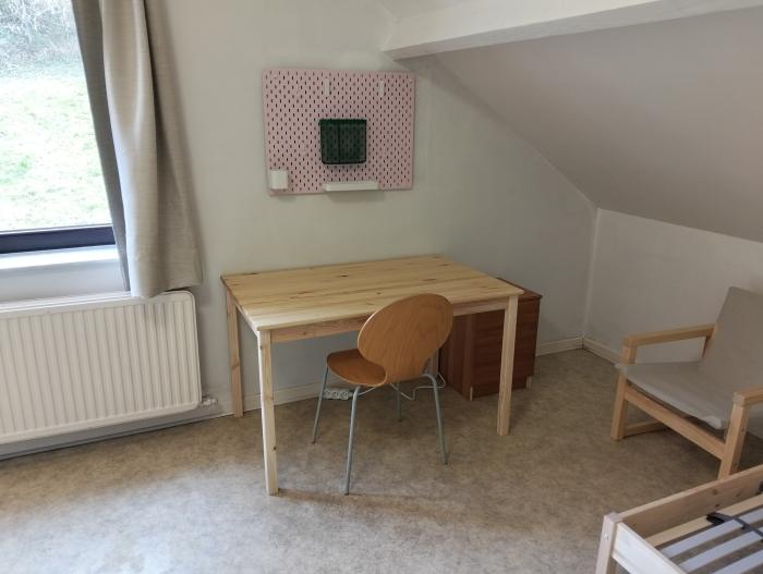 kot 1 - bureau