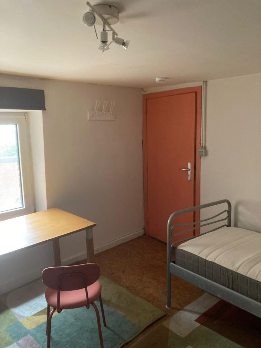 Kot 22 m² in Namen Andere