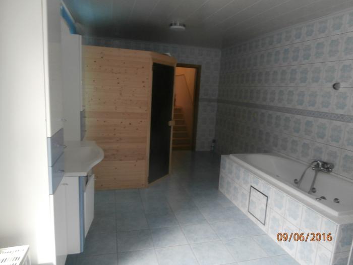 Grande salle d'eau commune