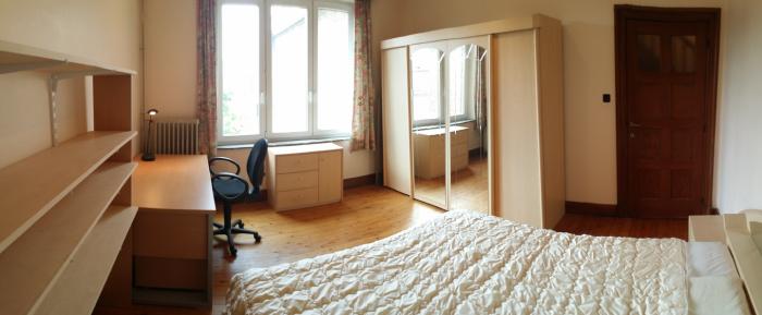 Room in owner's house 16 m² in Namur Salzinnes / Bas prés