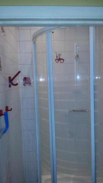 Douche avec vanne thermostatique.