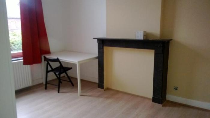 合租房 14 m² 在 Namur Salzinnes / Bas prés