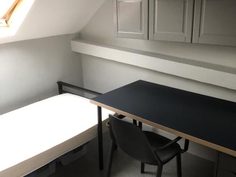 合租房 9 m² 在 Namur Centre - La Corbeille