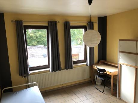 合租房 15 m² 在 Namur Salzinnes / Bas prés