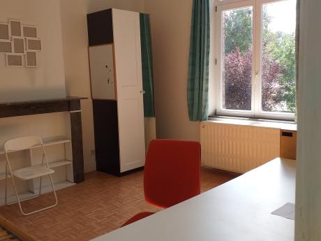 Kot 17 m² in Namen Salzinnes / Bas prés