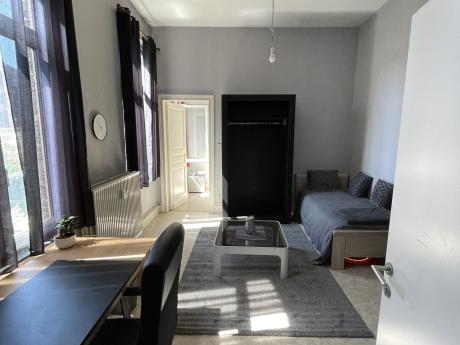 合租房 28 m² 在 Namur Centre - La Corbeille