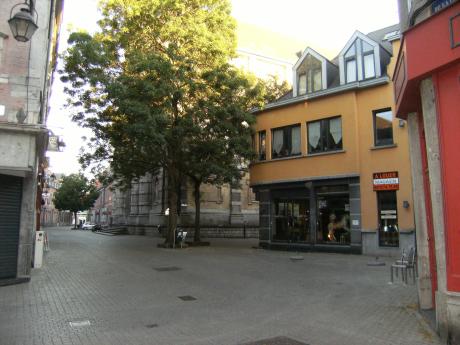 合租房 12 m² 在 Namur Centre - La Corbeille