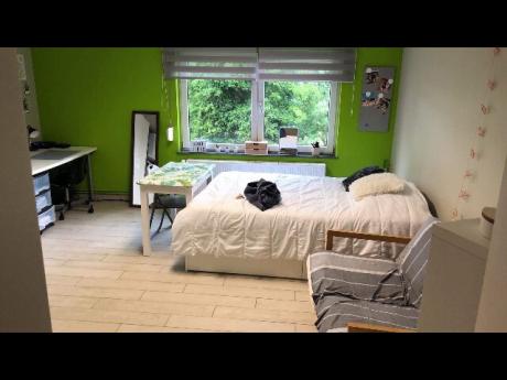 单人间 25 m² 在 Namur Other