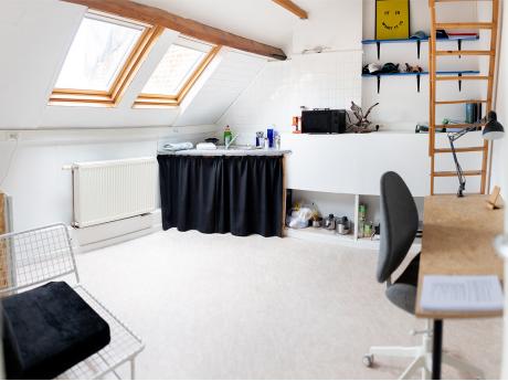 Room in owner's house 13 m² in Namur Centre - La Corbeille