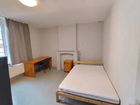 合租房 14 m² 在 Namur Centre - La Corbeille