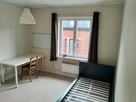 合租房 14 m² 在 Namur Salzinnes / Bas prés