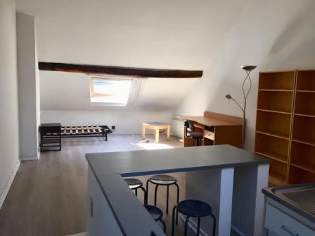 单人间 30 m² 在 Namur Centre - La Corbeille