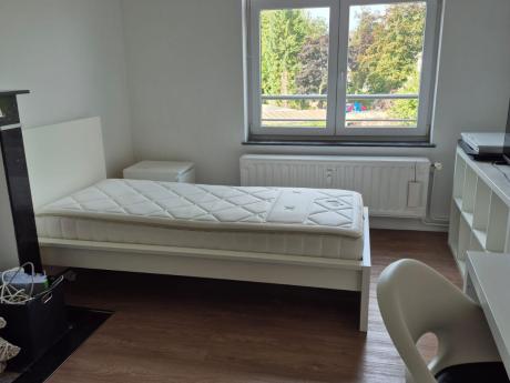 合租房 16 m² 在 Namur Salzinnes / Bas prés