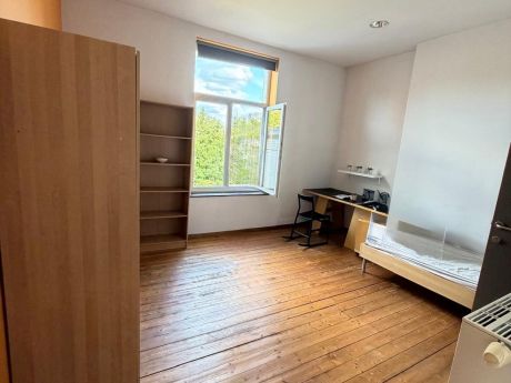 Kot 22 m² in Namen Salzinnes / Bas prés