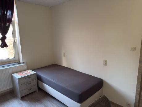 Room in owner's house 16 m² in Namur Sources / St Servais / Trois Piliers