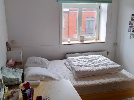 Room in owner's house 12 m² in Namur Salzinnes / Bas prés