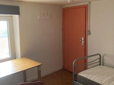 Kot 22 m² in Namen Andere