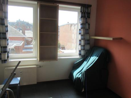 合租房 18 m² 在 Namur Jambes