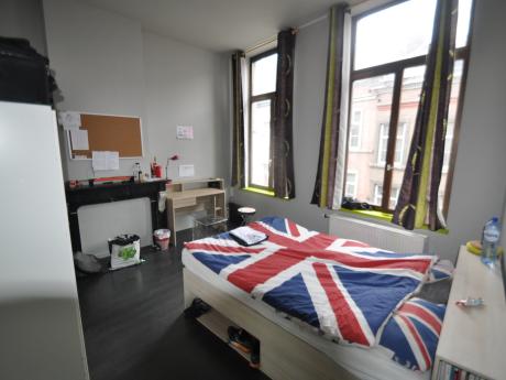 合租房 16 m² 在 Namur Centre - La Corbeille