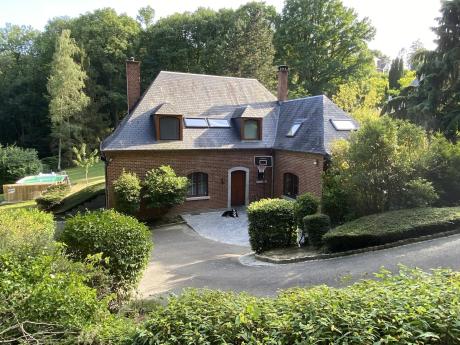 Room in owner's house 27 m² in Namur Citadelle / La Plante