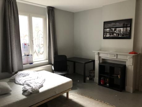 合租房 16 m² 在 Namur Centre - La Corbeille